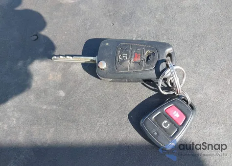 2013 Kia Soul z USA, uszkodzony, nr VIN KNDJT2A50D7630406